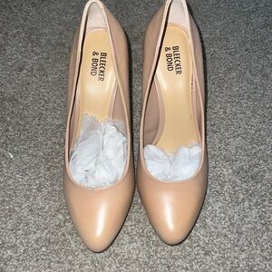 Bond and Becker high heels size 8 1/2